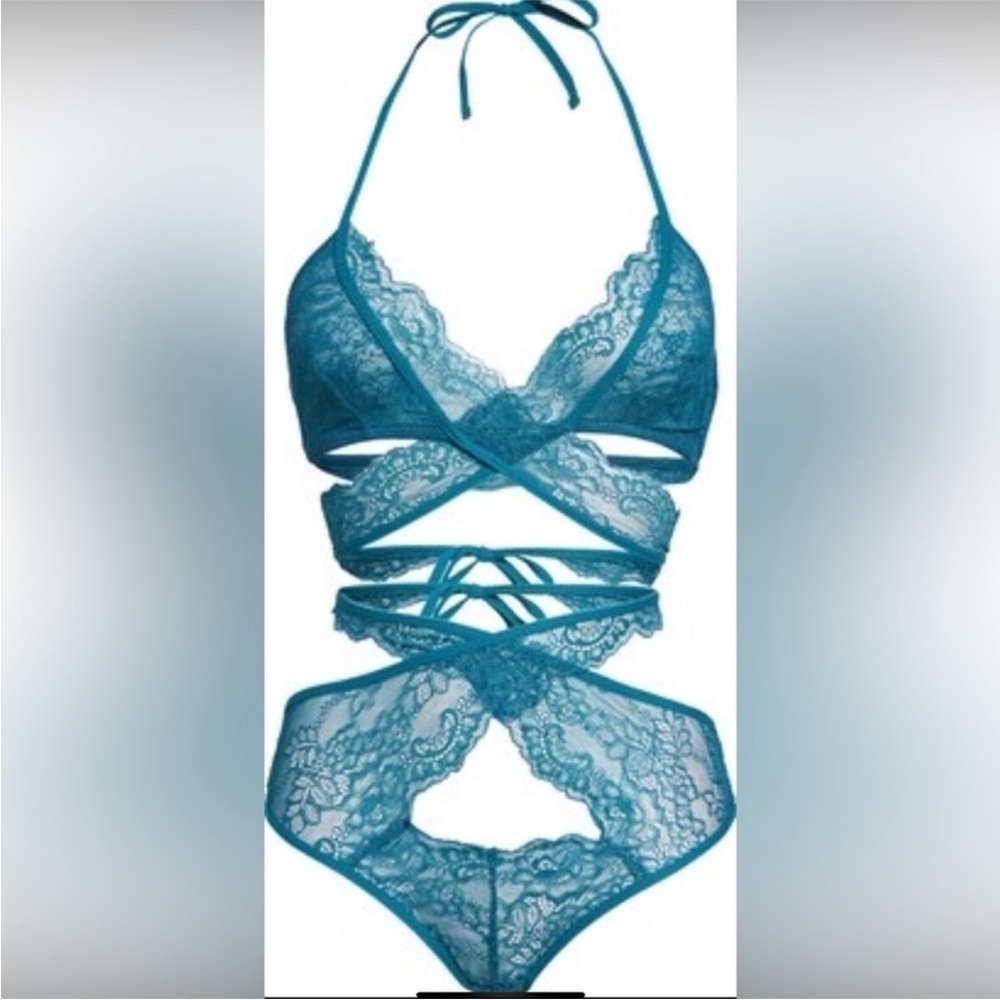 NWOT Oh la la Cheri Charlena Crossover Halter & High Rise Panty Set S/M